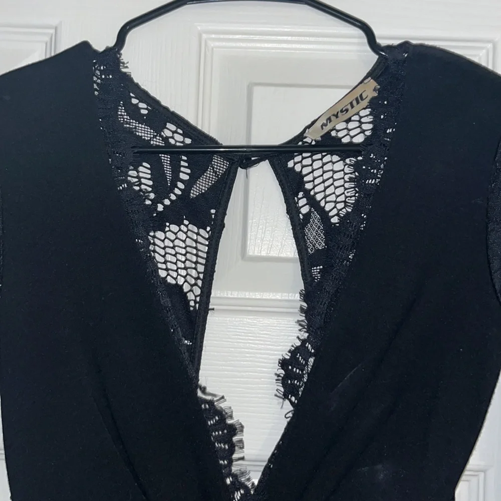 BLACK DRESS - Picture 2 of 3